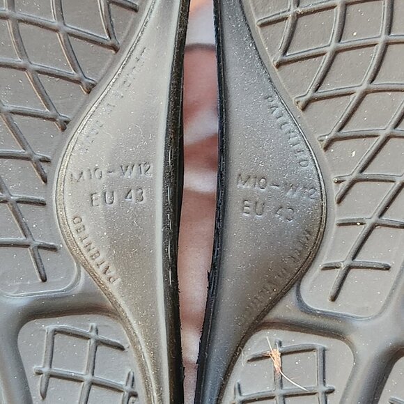 OOFOS Black Men's Sandals - Picture 4 of 5